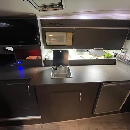 Barco Kmp 船屋